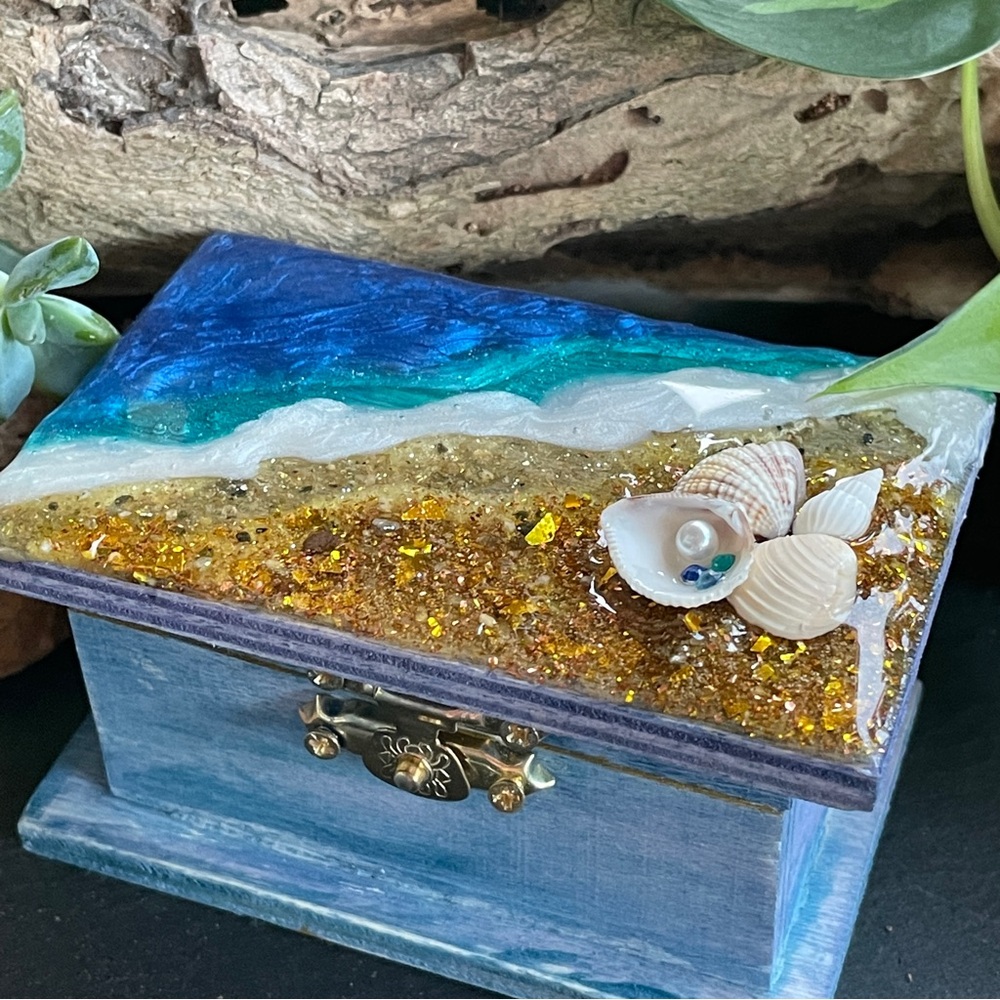 Real Sand Ocean Themed Resin Topped Jewelry Trinket Pine Box - Picture 7 of 17